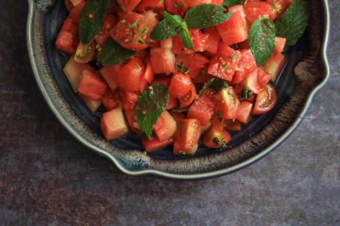 Watermelon Tomato Salad / www.quichentell.com