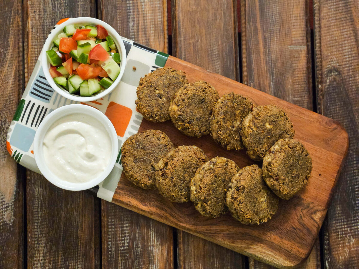 Black Chickpea Falafels / www.quichentell.com