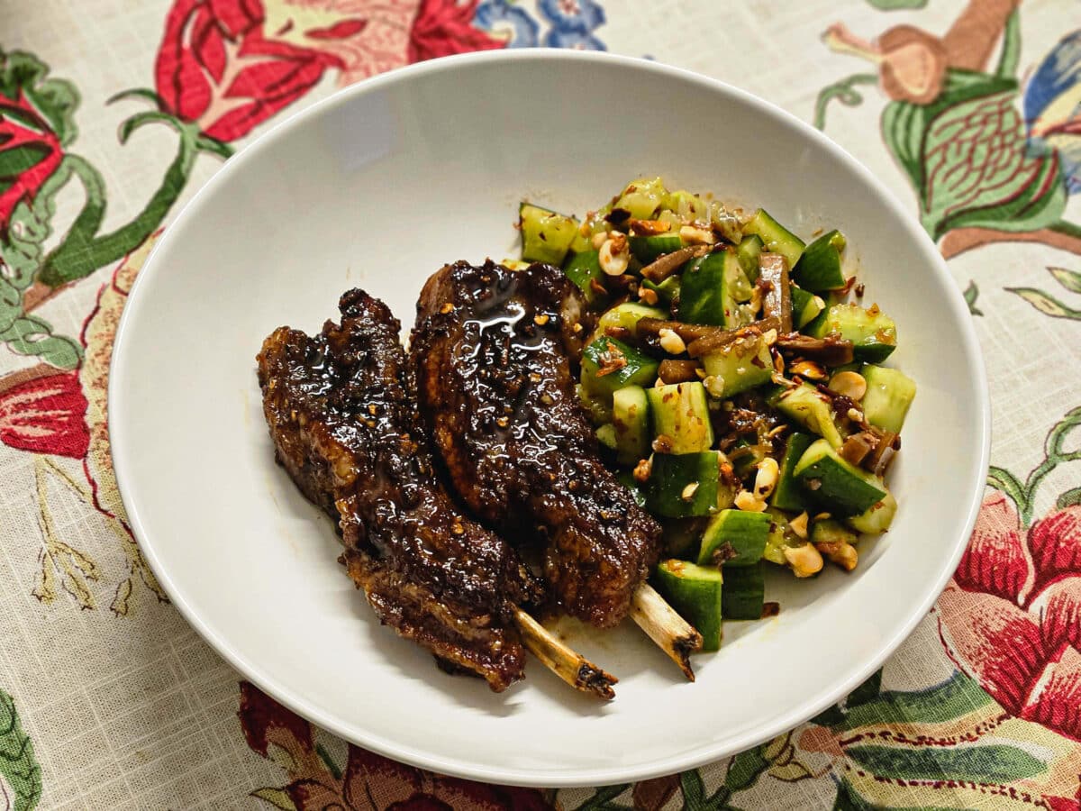 Pressure Cooker Pork Ribs / www.quichentell.com