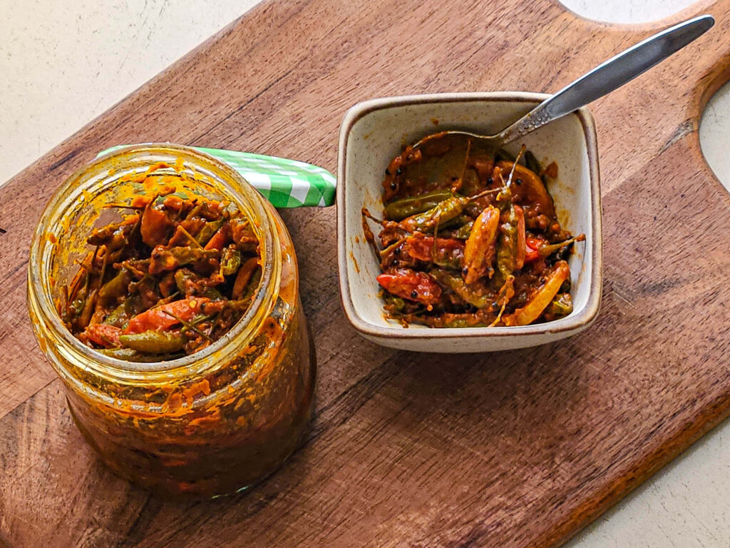 Kanthari Chilli Pickle  / www.quichentell.com